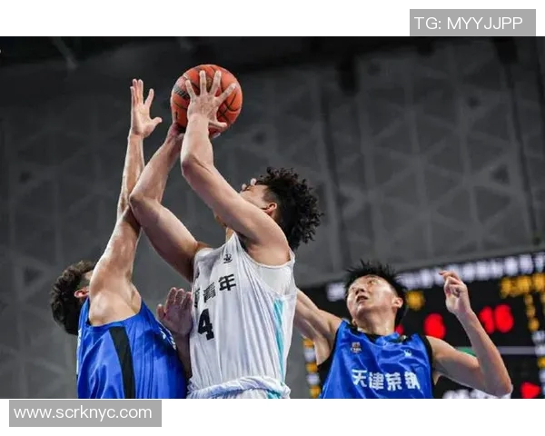 深入分析广州篮球队边路渗透战术的特点与应用策略