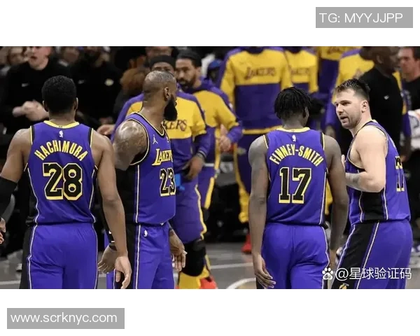 火箭与湖人季后赛对决回顾及精彩瞬间分析