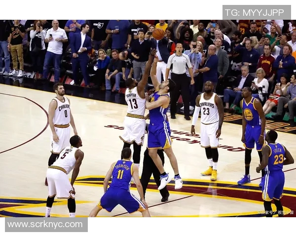 骑士与勇士激战再起NBA新赛季对决备受瞩目