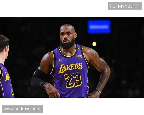 詹姆斯与凯尔特人对决再掀波澜NBA季后赛精彩瞬间回顾与分析 詹姆斯与凯尔特人对决再掀波澜NBA季后赛精彩瞬间回顾与分析