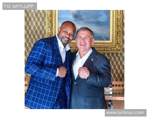 泰森与罗伊琼斯的巅峰对决引发虎扑网友热议与回忆