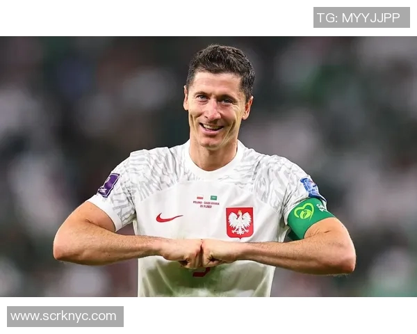 莱万回归老东家破门拜仁球迷怒斥其忘恩负义情深意重